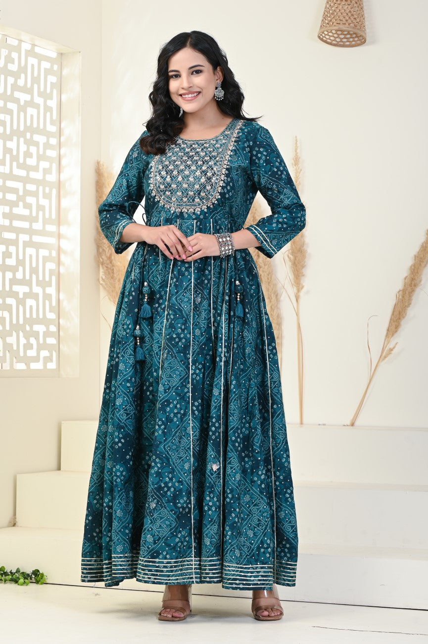 Green Flared Long Anarkali Kurta-1100001