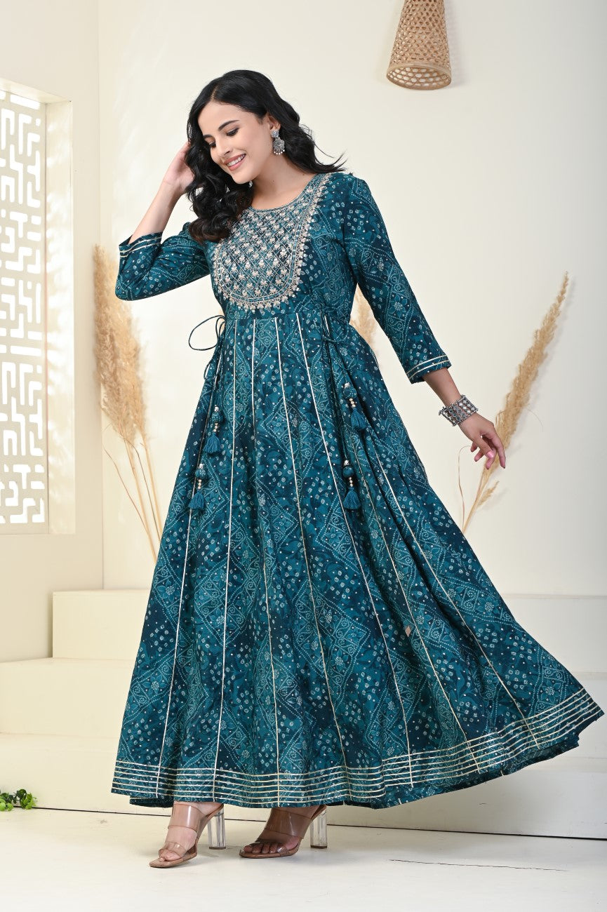 Green Flared Long Anarkali Kurta-1100001