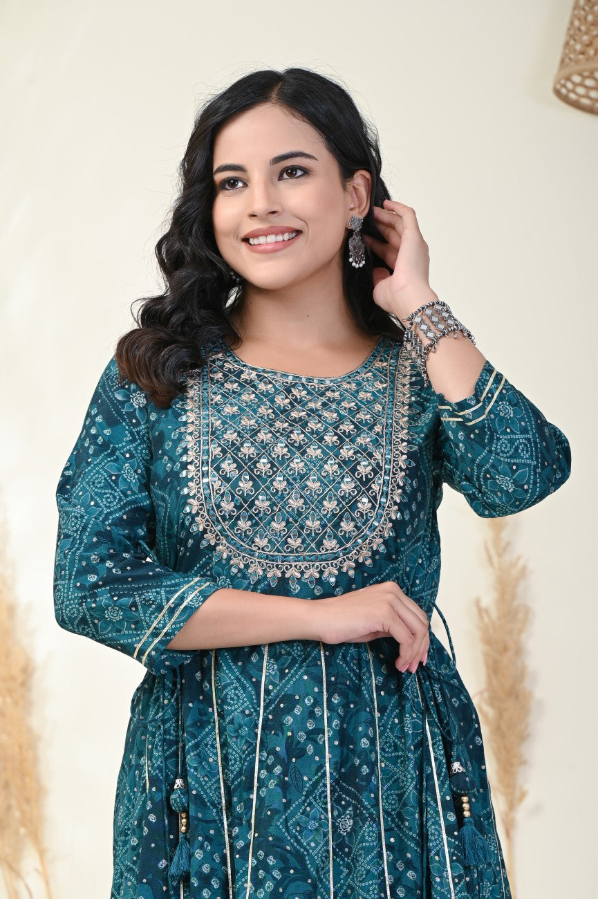 Green Flared Long Anarkali Kurta-1100001