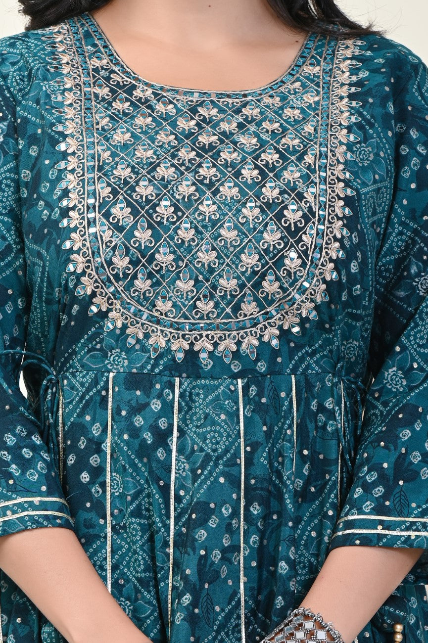 Green Flared Long Anarkali Kurta-1100001