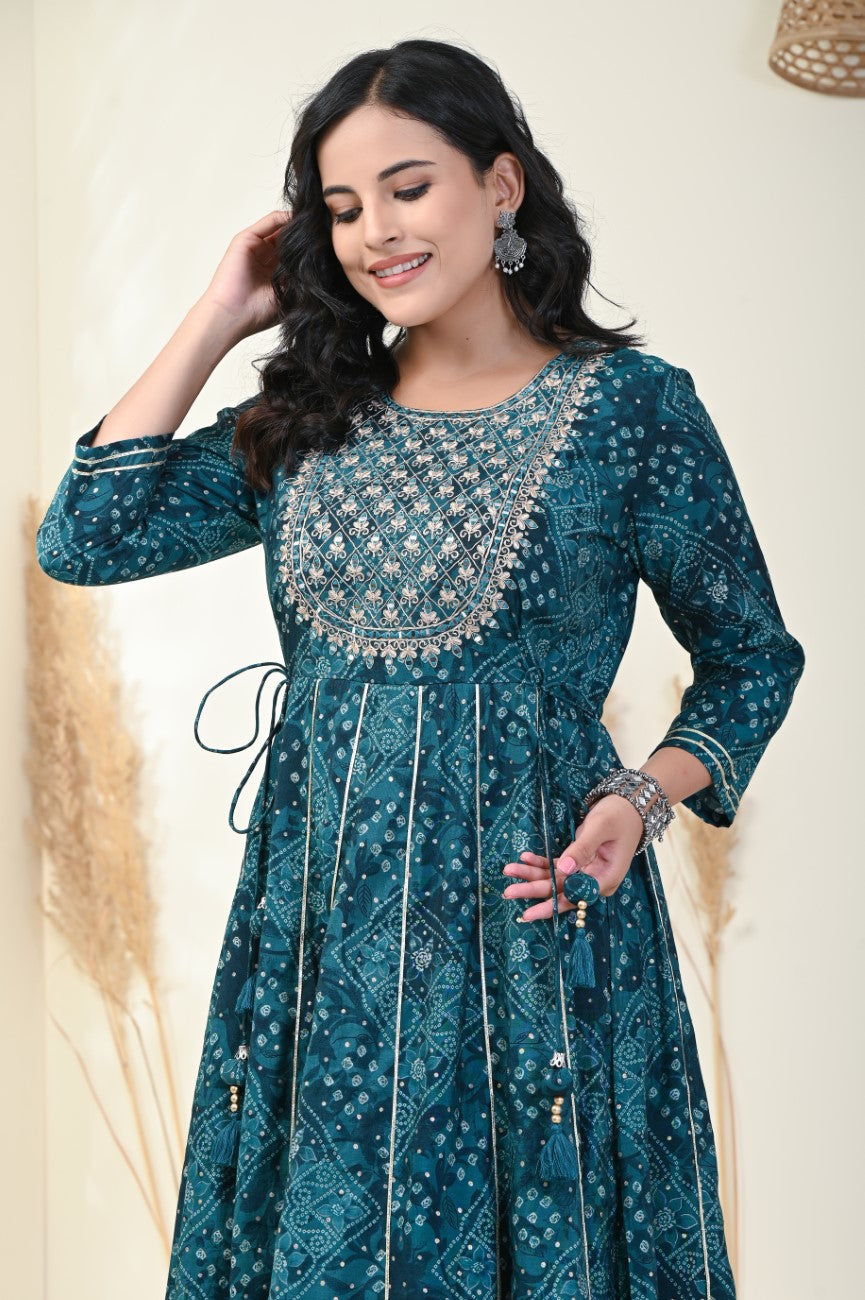 Green Flared Long Anarkali Kurta-1100001