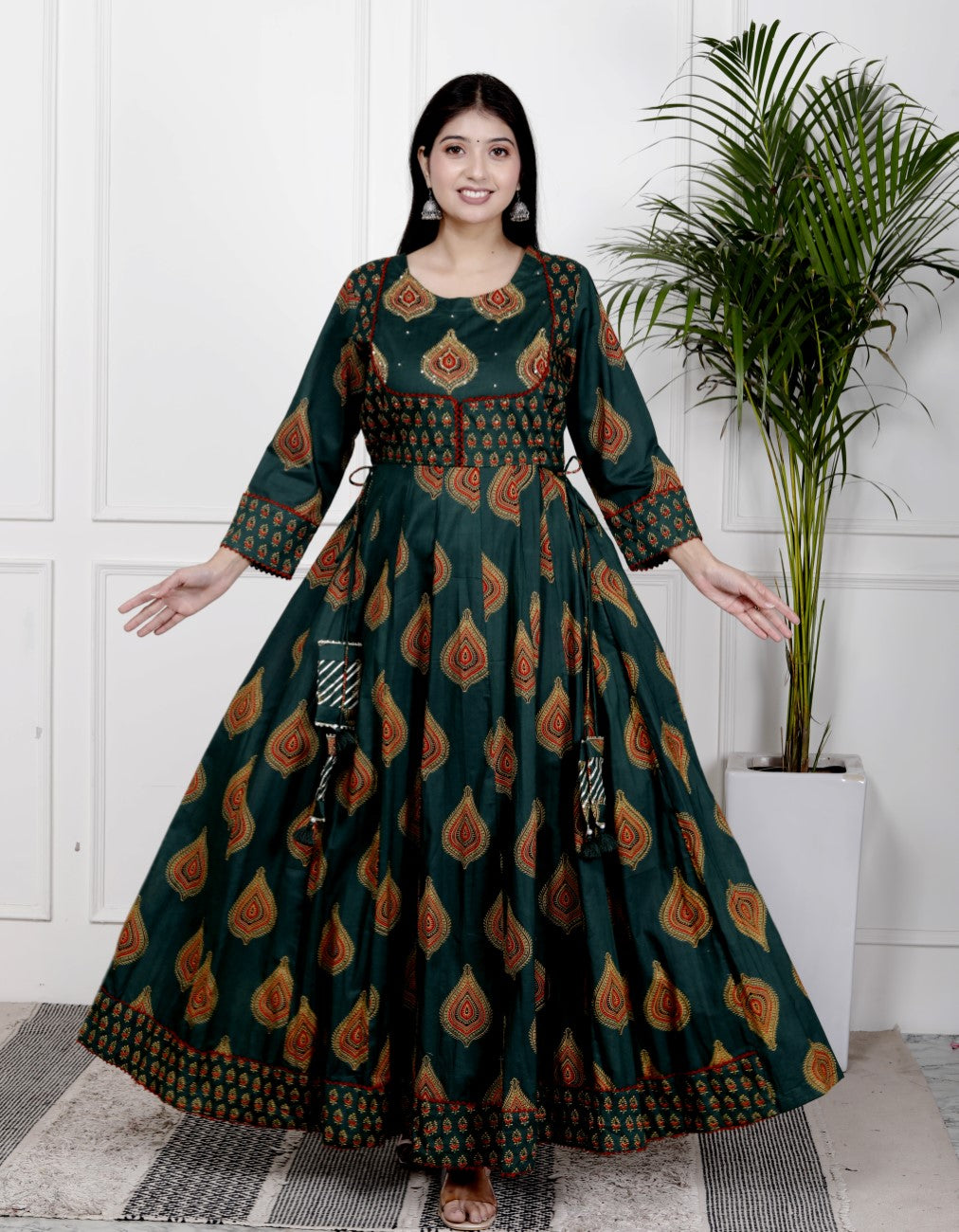 Green Flared Long Anarkali Kurta-1100031