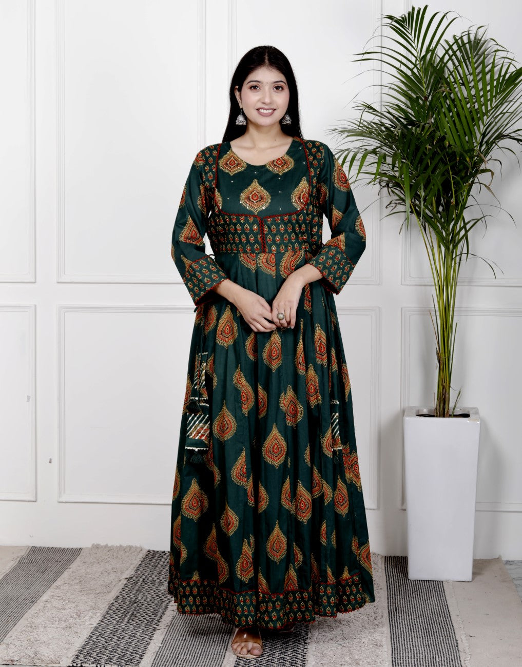 Green Flared Long Anarkali Kurta-1100031