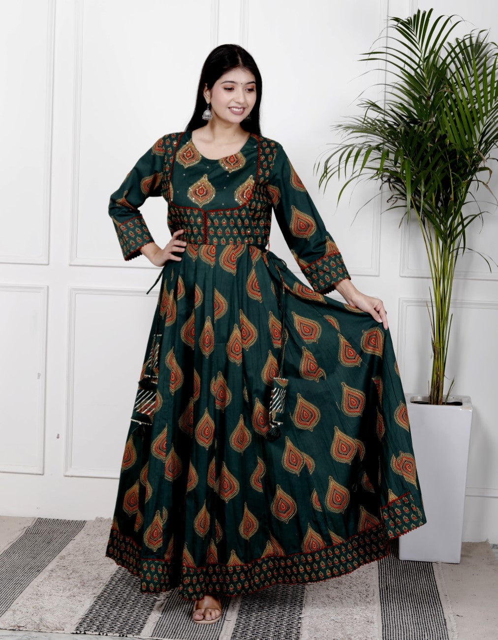 Green Flared Long Anarkali Kurta-1100031