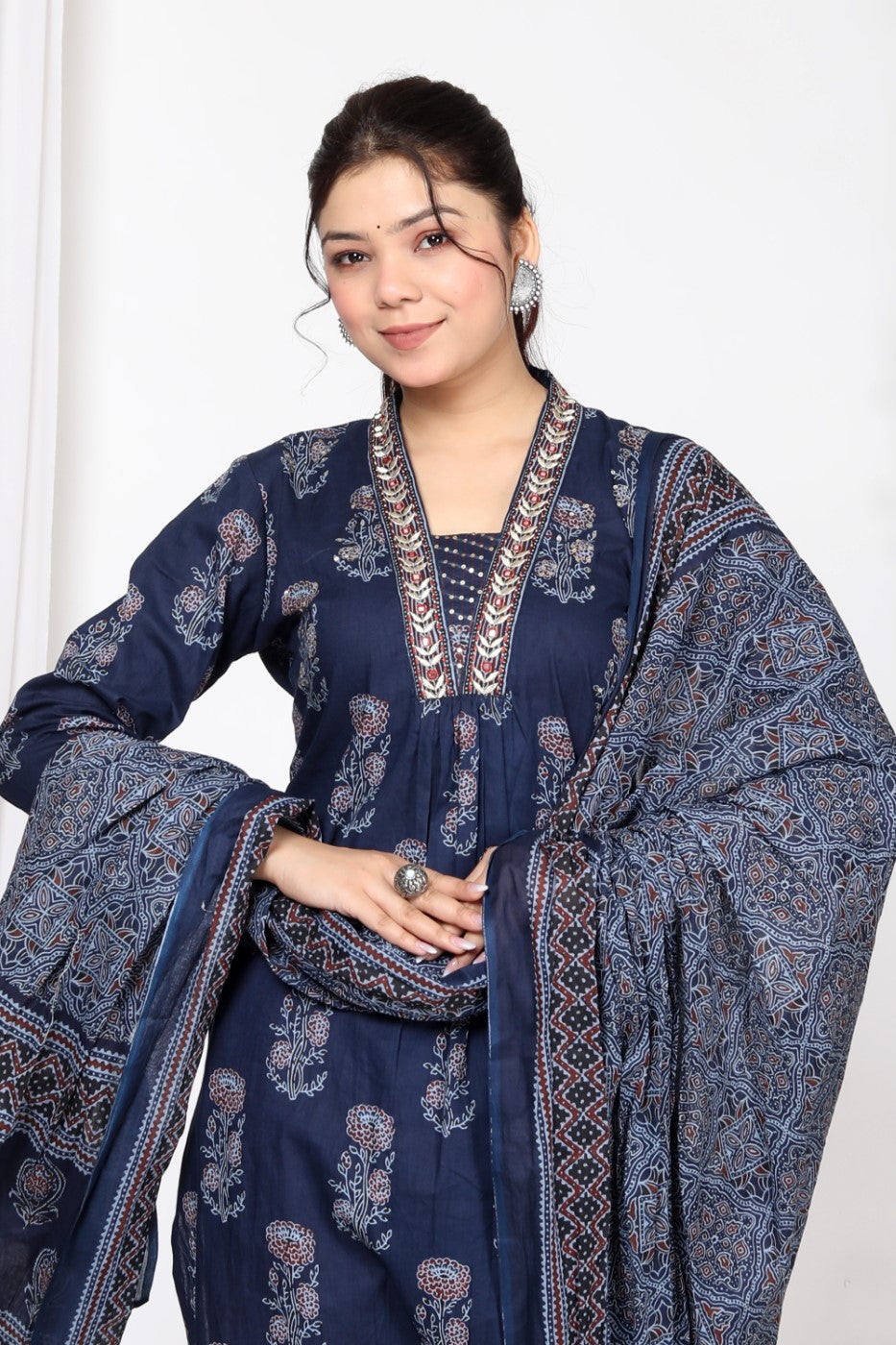 Blue Cotton Kurta Pant Set with Dupatta-800013