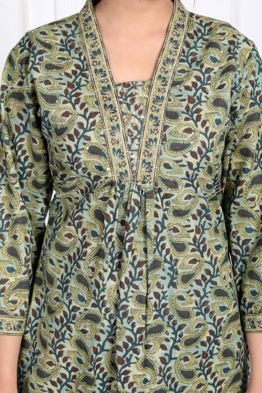 Green Cotton Kurta Pant Set with Dupatta-800029