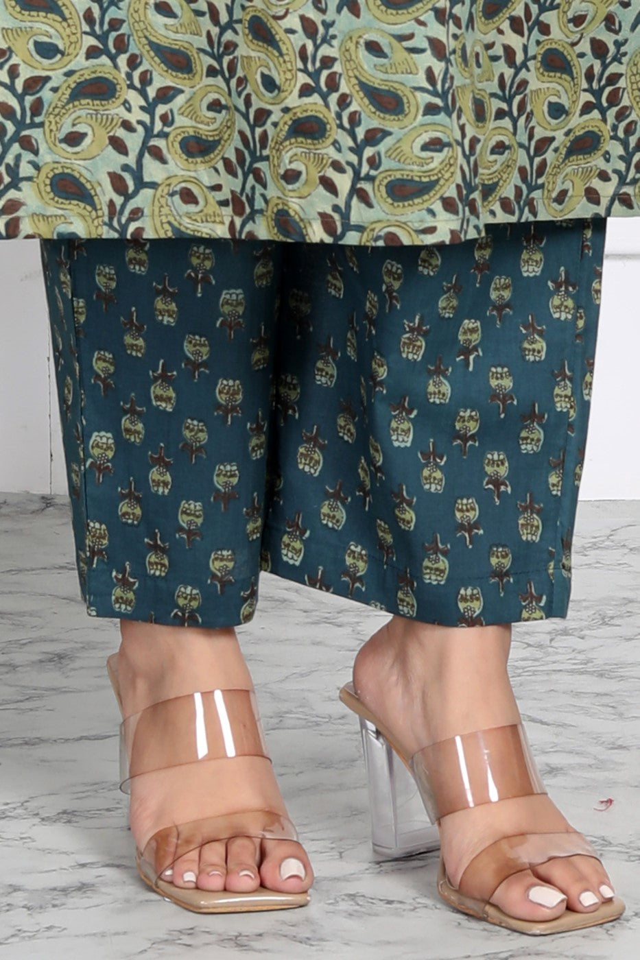 Green Cotton Kurta Pant Set with Dupatta-800029