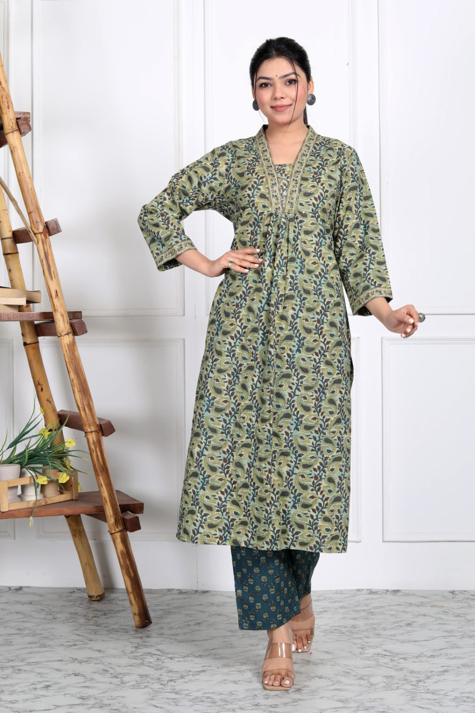 Green Cotton Kurta Pant Set with Dupatta-800029