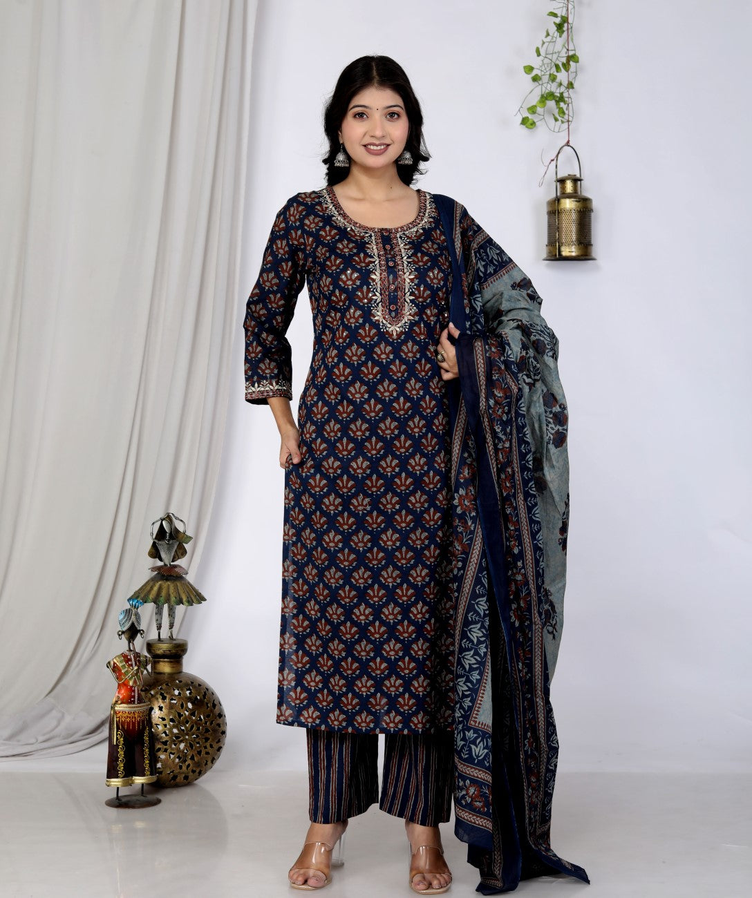 Blue Cotton Kurta Pant Set with Dupatta-800081