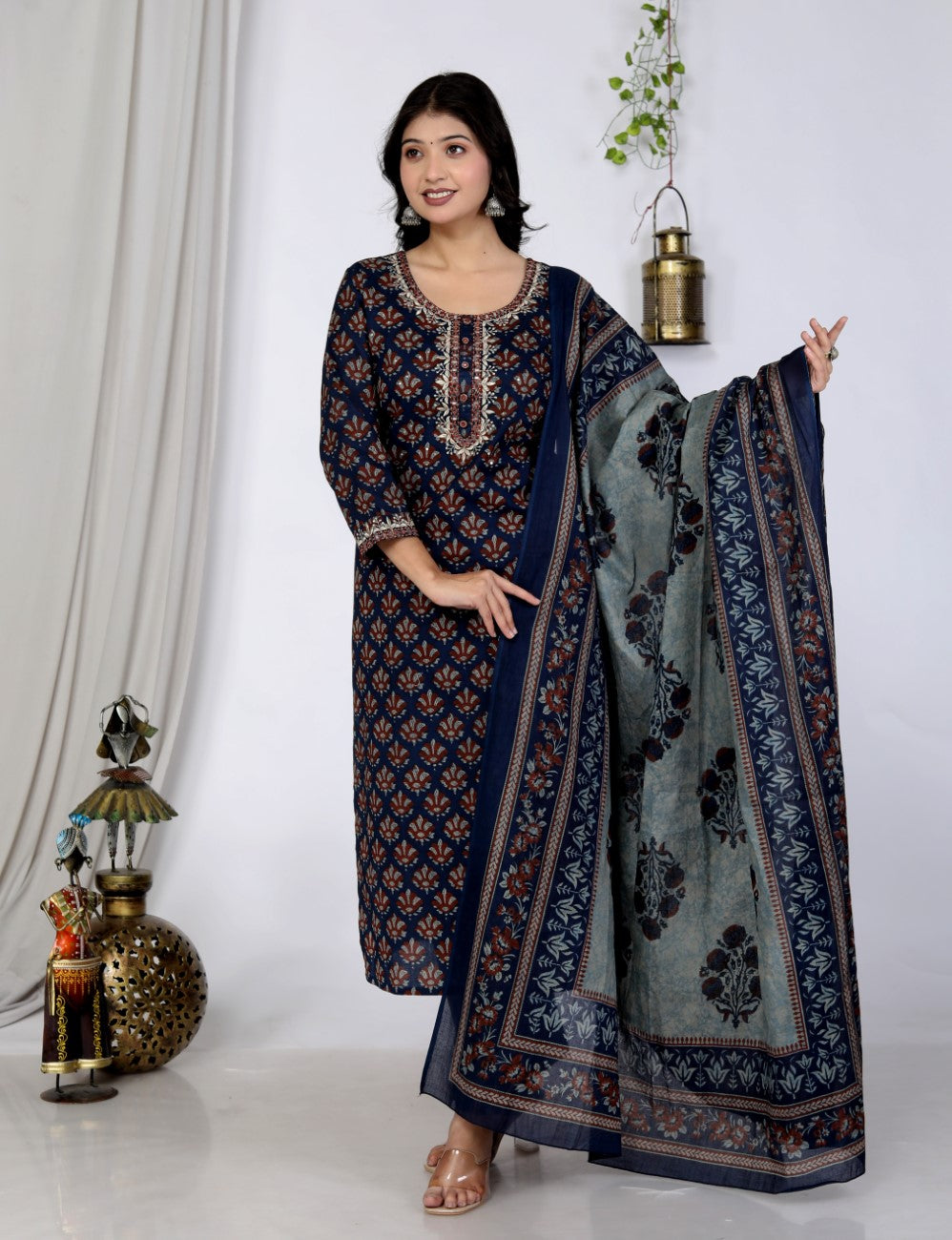 Blue Cotton Kurta Pant Set with Dupatta-800081