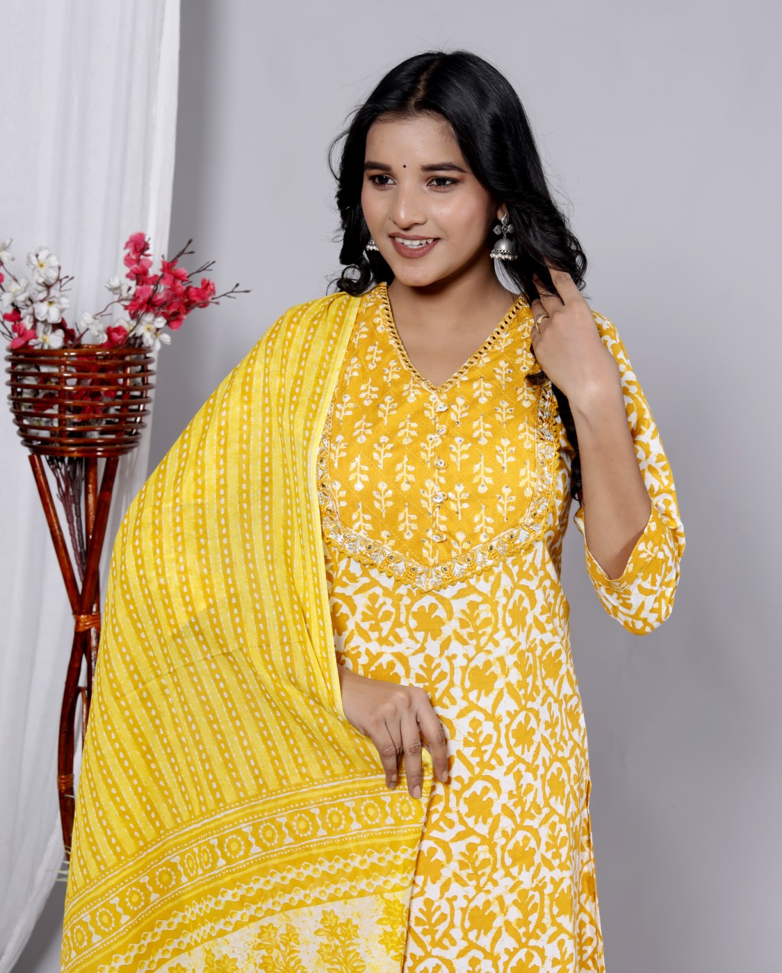 Yellow Cotton Kurta Pant Set with Dupatta-800090