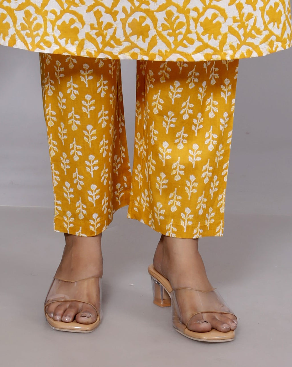 Yellow Cotton Kurta Pant Set with Dupatta-800090