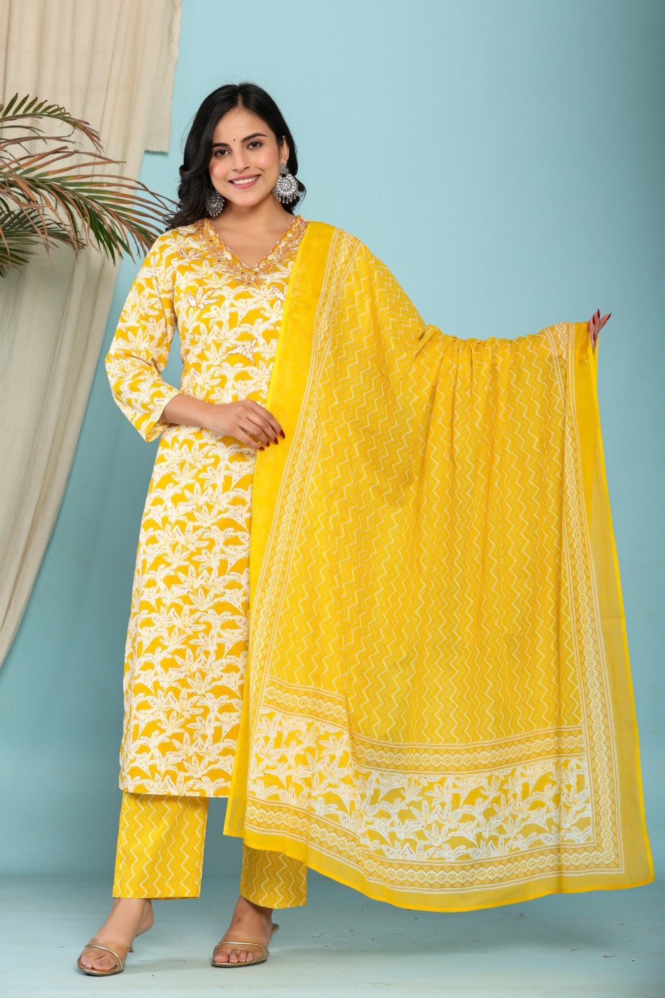 Yellow Cotton Kurta Pant Set with Dupatta-800126