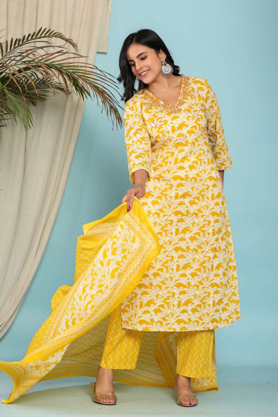 Yellow Cotton Kurta Pant Set with Dupatta-800126