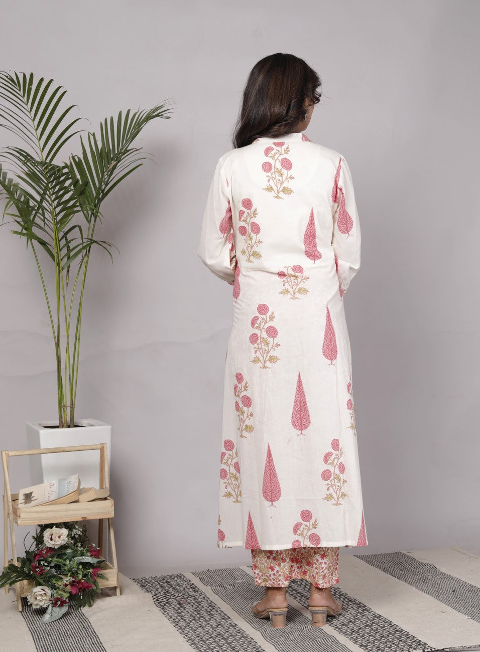 Off White Cotton Kurta Pant Set with Dupatta-800131