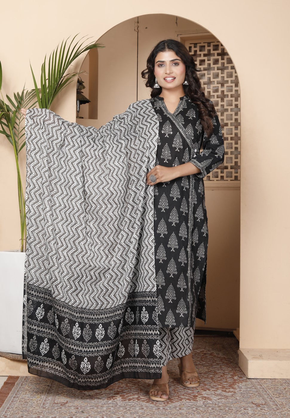 Black Cotton Kurta Pant Set with Dupatta-800133