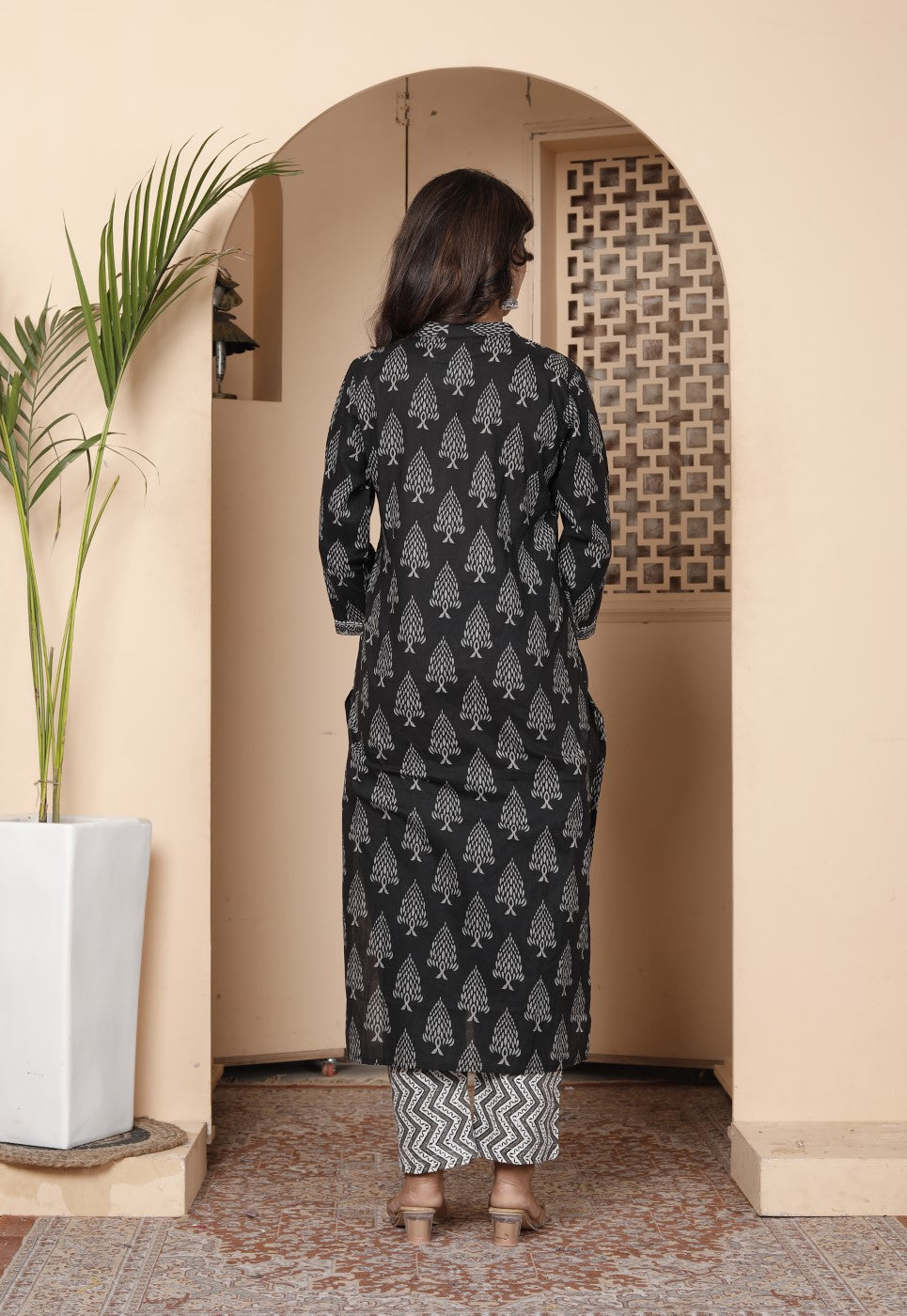 Black Cotton Kurta Pant Set with Dupatta-800133