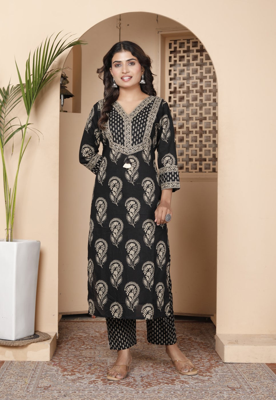 Black Cotton Kurta Pant Set with Dupatta-800187