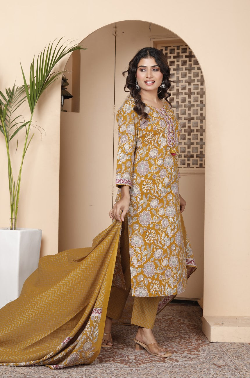Yellow Cotton Kurta Pant Set with Dupatta-800188