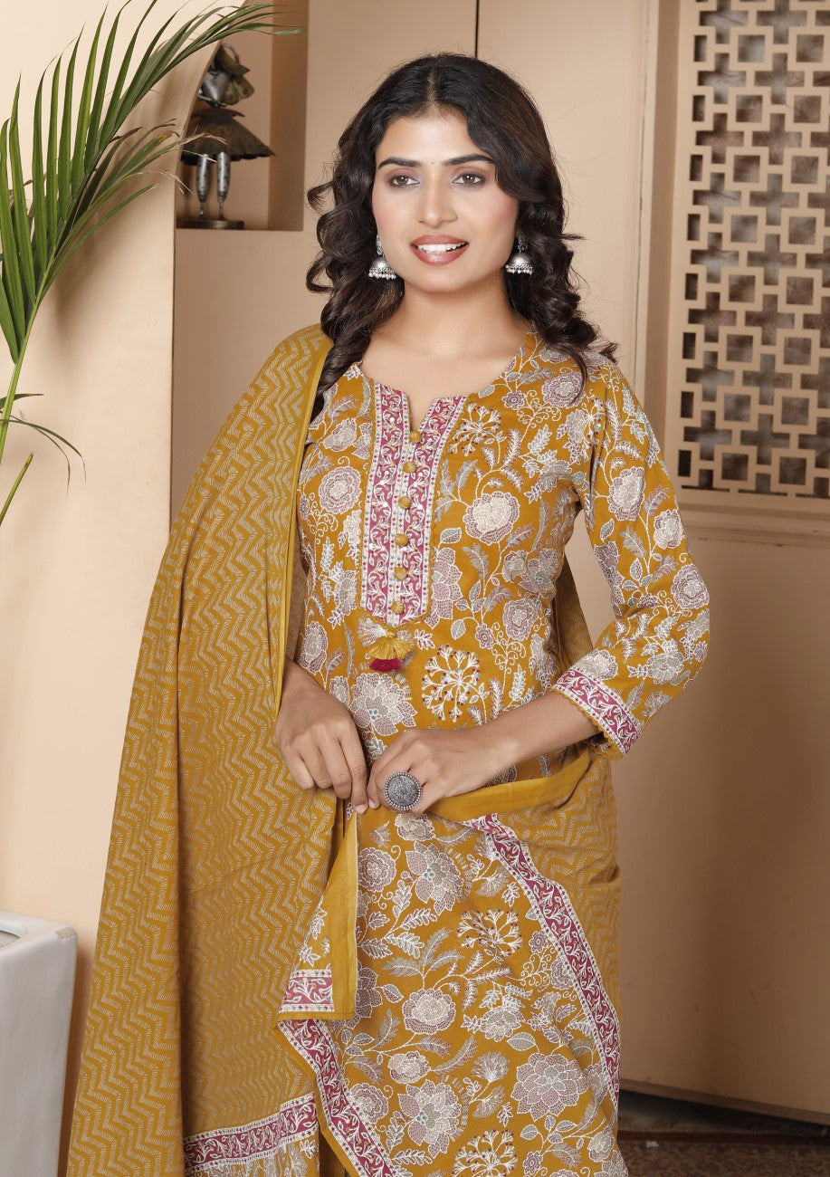 Yellow Cotton Kurta Pant Set with Dupatta-800188